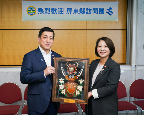 Pingtung County Magistrate Chun-Mi Chou visits Kagoshima Prefectural Office and invites participation in Citizens Sports Games next year