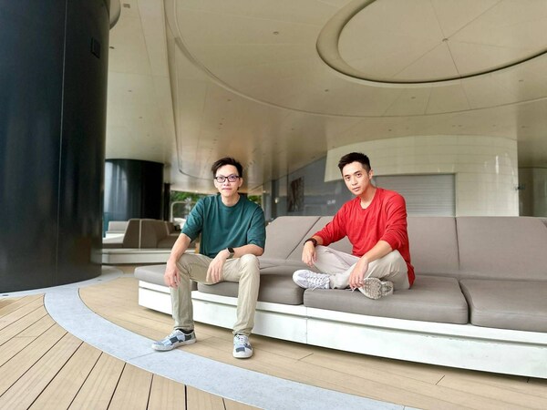 YogaPetz由共同創始人@keung（馮錦強，左）和@Kakarot_F23（文健鋒，右）領導，他們合共擁有超過二十年的創業和營運經驗