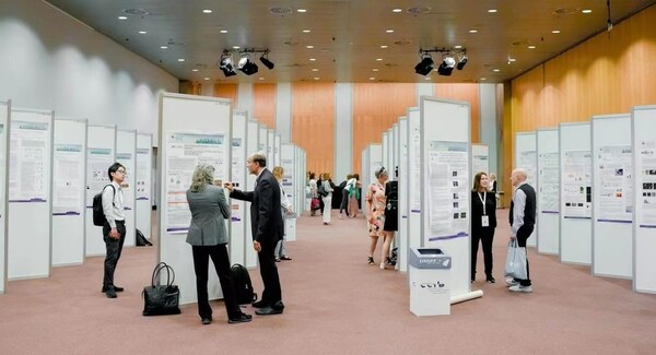 IFSCC大会上，来自全球381份科研成果在现场发布