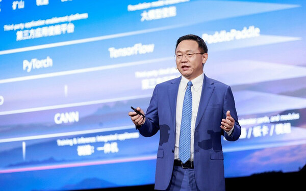 David Wang Huawei: Mempercepatkan Kecerdasan dengan Modul AI Dibina-khas untuk Semua Industri