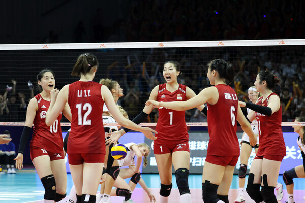 Chinese women's volleyball team on the game
