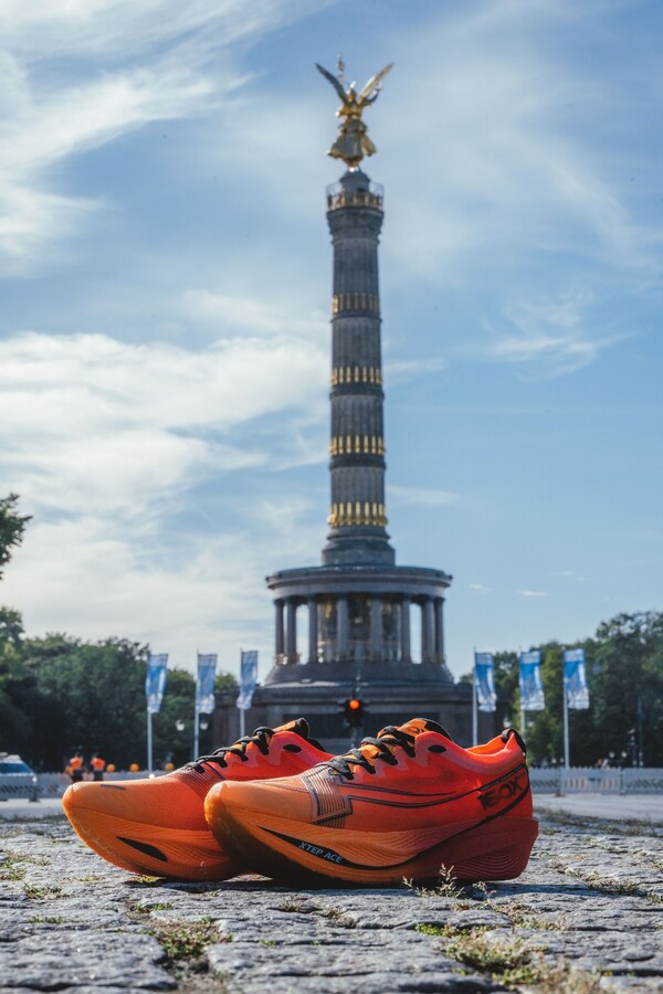 世界跑鞋 中国特步