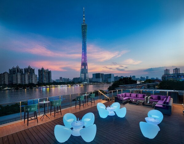 广州海心沙英迪格酒店光点屋顶酒吧