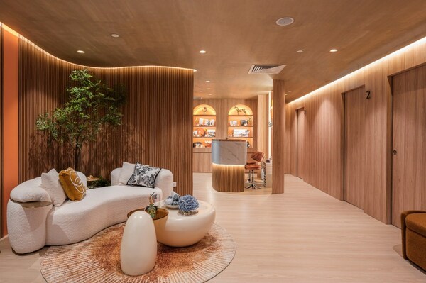 The plush interiors of ScolioLife®’s sprawling 2200sqft clinic in the heart of Orchard Road