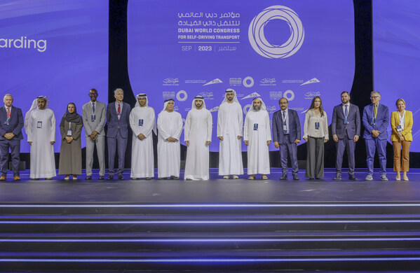 第三届迪拜世界自动驾驶交通大会表彰挑战赛获奖者
