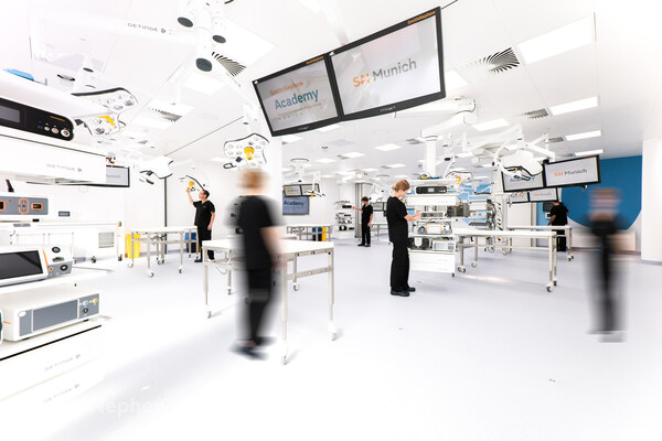 Smith+Nephew opens new state-of-the-art surgical innovation and training centre in the heart of Munich