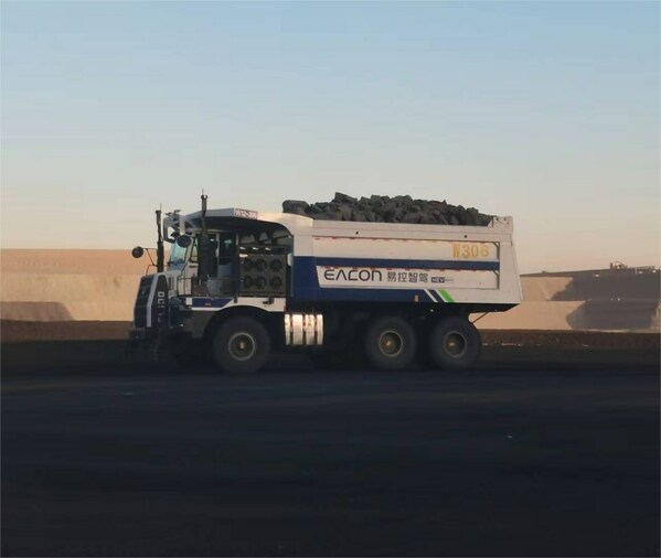 The hybrid truck in operation in the Gobi Desert No. 2 Coal Mine