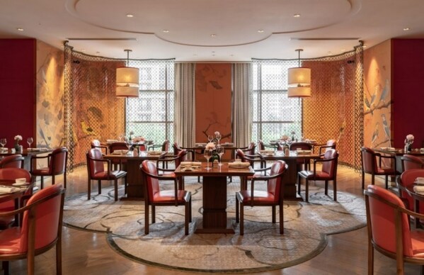 北京華爾道夫酒店紫金閣中餐廳連續四年獲得《北京米其林指南》一星殊榮