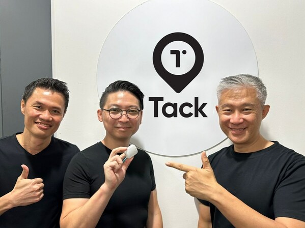 (L-R) Co-Founders Eric Yeo (COO); Justin Zhang (CEO); and Shane Chiang (CCO) of Tack One, a Singapore-based global location intelligence company with its first flood monitoring solution, Tack EVO FloodFinder™.