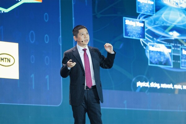 Leon Wang, President of Huawei Data Communication Product Line, Delivers a Speech at the Global Ultra-Broadband Summit 2023