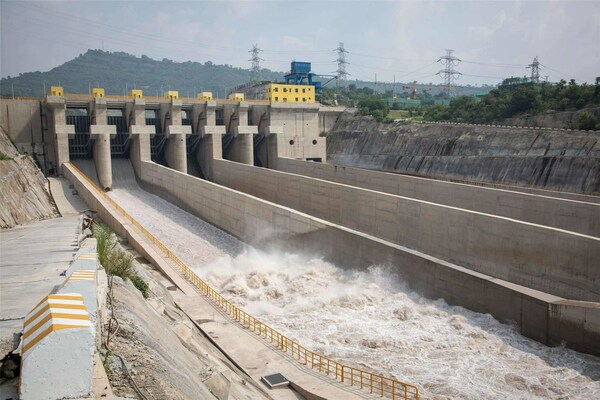 Photo shows the Karot Hydropower Plant in Pakistan. (Photo by Xue Dan/People's Daily)