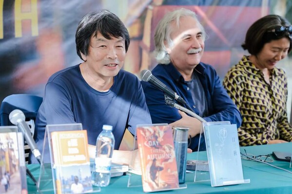 Liu Zhenyun, Professor Dr. Kostas Gouliamos and Cao Li (from left to right).