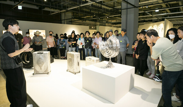 "Craft Illuminates the Map to Humanity's Tomorrow!" The 2023 Cheongju Craft Biennale Concludes Its 45-Day Journey with 300,000 Visitors