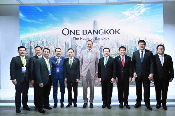 Srettha Thavisin, the Prime Minister of Thailand visited One Bangkok Immersive Pavilion in the Sustainability Expo 2023 (SX 2023) held recently in Bangkok, Thailand