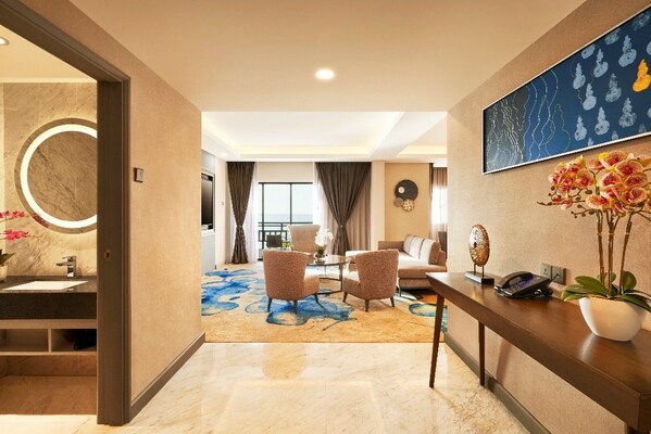 Stay in our well-appointed rooms and enjoy a well-deserved getaway with our Spa-cation packages.