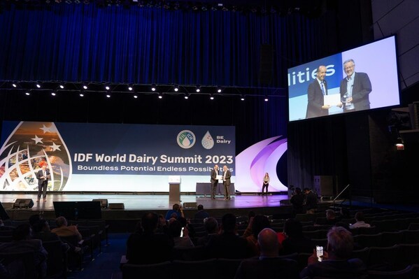"IDF乳品创新奖"揭晓，伊利作为中国唯一乳企获奖，蝉联全球行业榜首