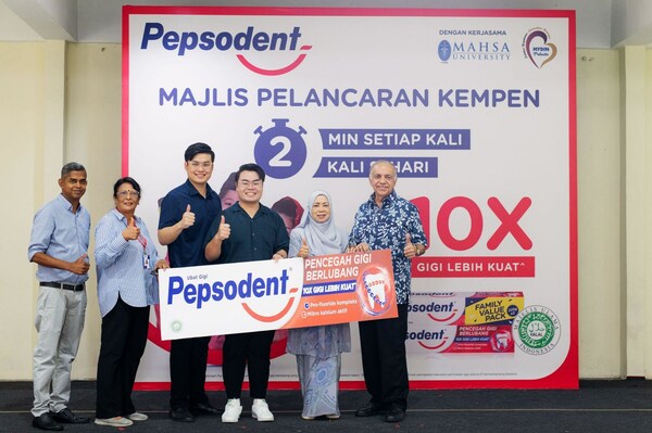(L-R) Shankar (Assistant General Manager Datta Shree), Dr. Anna Rani A/P T. Kanagarajah (Senior Lecturer of MAHSA Dental Faculty), Tan Boon Siang (Business Development Unilever International Malaysia), Looi Kah Hong (Marketing lead of Pepsodent),Datin Wira Dr. Hajah Siti Hawa, and Datuk Wira Haji Dr. Ameer Ali Mydin (Managing Director of Mydin Holdings),  signifying the official launch of the Pepsodent 2-2-10 campaign