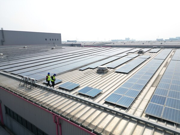 Solar Power Facility at Vipshop's Logistics Park in Central China