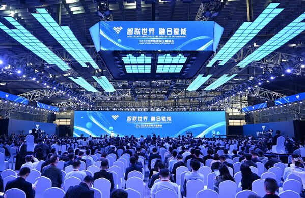 Photo shows the scene of the 2023 World IoT Exposition opening in Wuxi, east China's Jiangsu, Oct. 21, 2023.