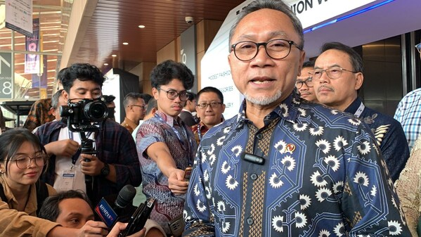 Zulkifli Hasan - Indonesian Minister of Trade speaking to the press
