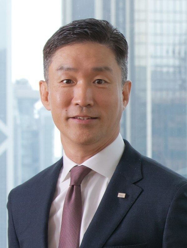 Jungho Rhee, Vice Chairman, Head of Global Business, Chief Executive Officer of Mirae Asset Securities (HK)