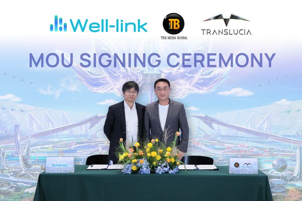 Dr. Jwanwat Ahriyavraromp, Founder and CEO of T&B Group (right) and Mr. Matt Guo, Well-Link Founder and Chairman (left)