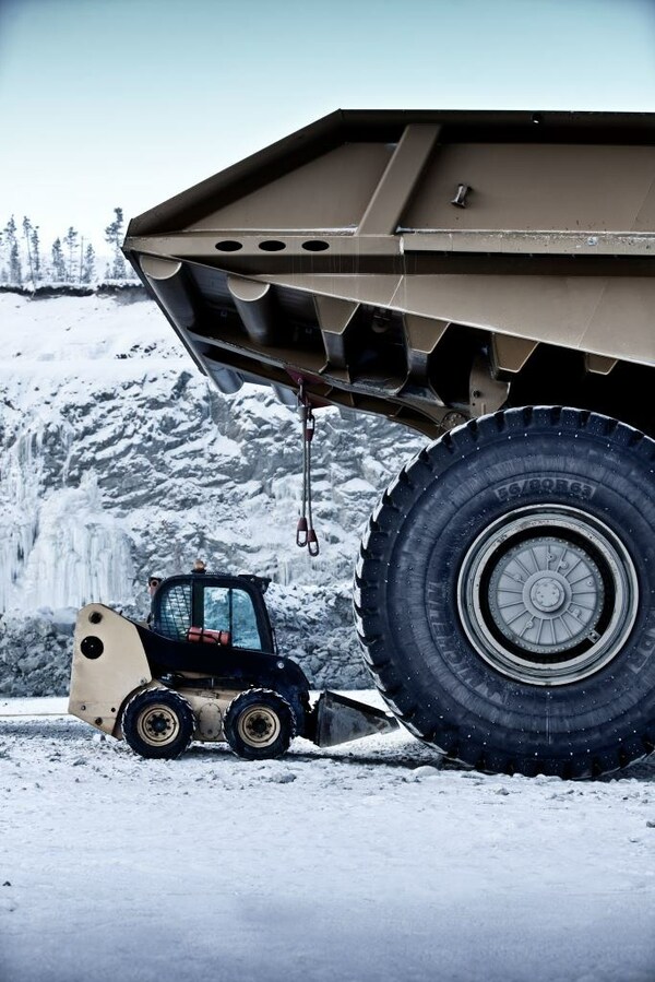 SSAB的高强度特种钢材广泛应用于矿业、采石、建筑机械、回收利用、重型运输与乘用车领域