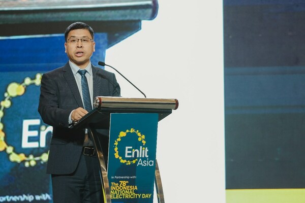 Nicholas Ma, Presiden Huawei Asia Pacific Enterprise Business Group, menyampaikan pidato sambutan pada upacara pembukaan