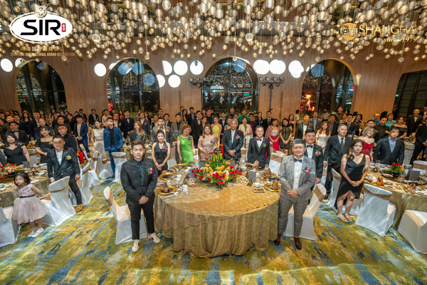 As Malaysia's most influential corporate brand certification conference, the ShangHai International Brand Recognition Gala Dinner 2023 gathered entrepreneurs from Malaysian and Singaporean businesses in their finest attire to collectively witness the honored achievements of enterprises.