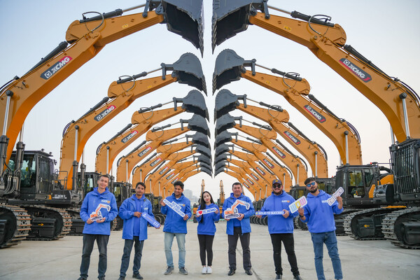 XCMG Excavator Showcases Commitment to High-Value Services and Intelligent Manufacturing at Apprentice Experience Day.