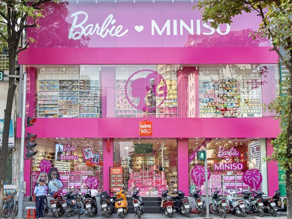MINISO Sets Up Innovative Flagship Stores Globally, Featuring Barbie and Disney Series