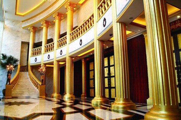 华彬歌剧院位于北京国贸CBD核心区域