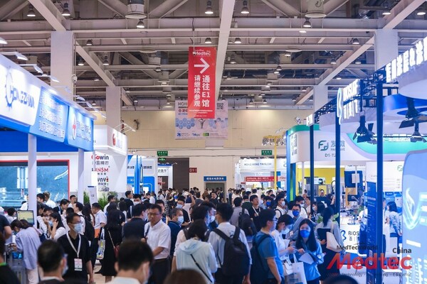 Endless crowds of people are visiting Medtec China