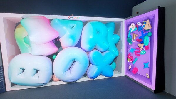 Sharebox’s pop-up XR box at GITEX Global 2023, showcasing the ‘wow’ factor of XR technology for marketing and advertising initiatives with its customized anamorphic content.