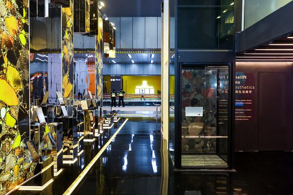 HOUSTY•亨世达"惊喜"广州设计周，引领螺杆式家用电梯艺术美