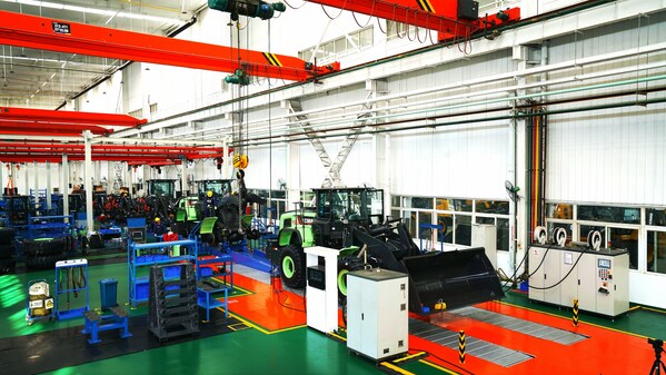 XCMG Commissions the World’s First New Energy Loader Production Line (PRNewsfoto/XCMG Machinery)