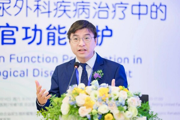 东亚腔道泌尿外科学会主席 Eddie Chan
