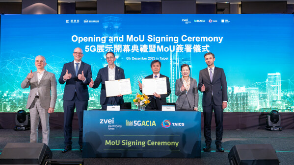 The MoU is signed by Wolfgang Weber, CEO of ZVEI e.V. (third from the left), and Jyuo-Min Shyu, Chairman of TAICS (third from the right).