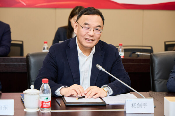 中国移动浙江公司党委书记、董事长、总经理杨剑宇致辞