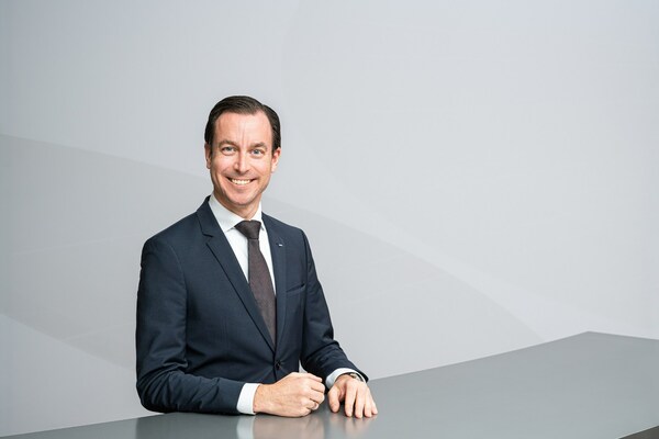 Dr. Tobias Burger becomes COO Air & Sea Logistics at Dachser
