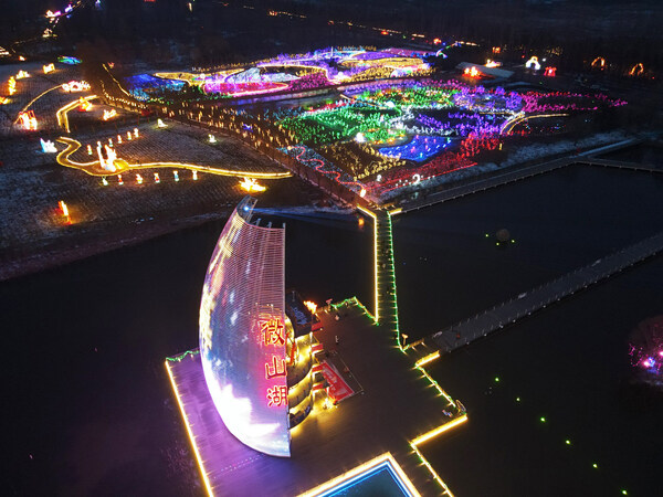 Xinhua Silk Road: 중국 동부 텅저우서 춘절 기념 라이트 쇼 시작