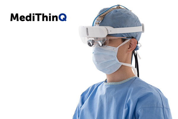 MediThinQ’s Scopeye XR surgical display