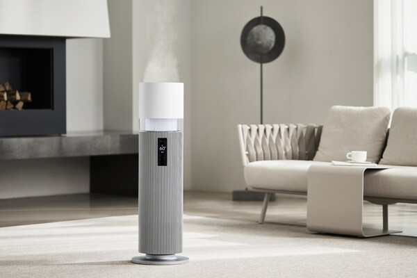 Making its international debut at KBIS 2024, LG PuriCare HydroTower combines cutting-edge air purification and humidification technologies and boasts a stylish, column-type form factor.