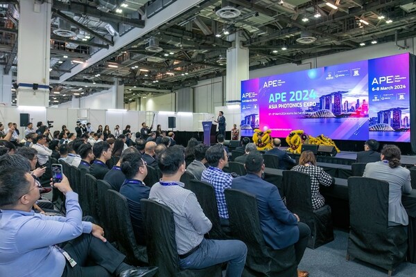 第1回目のAsia Photonics Expoがシンガポールで華々しく開幕