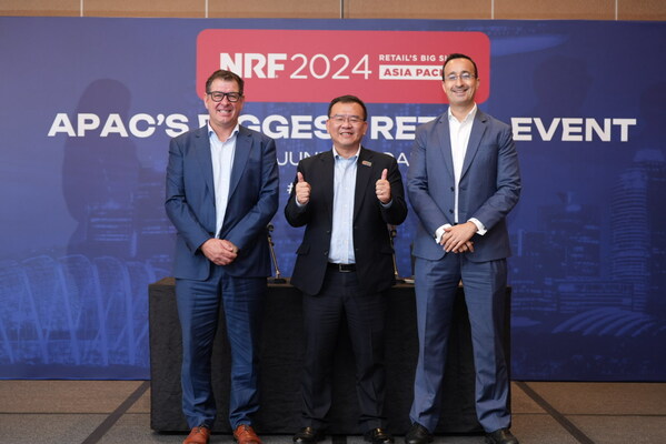 Ryf Quail, Managing Director, NRF 2024: Retail’s Big Show Asia Pacific, Comexposium (left), Poh Chi Chuan, Executive Director, Exhibitions and Conferences, Experience Development Group, Singapore Tourism Board (STB) and David Mann, Chief Economist, Asia Pacific, Mastercard (extreme right).
