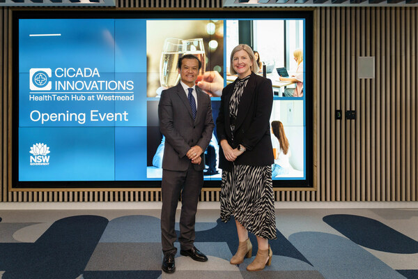 (L-R) Hon. Anoulack Chanthivong, Minister for Innovation, Science and Technology, and Sally-Ann Williams, CEO of Cicada Innovations