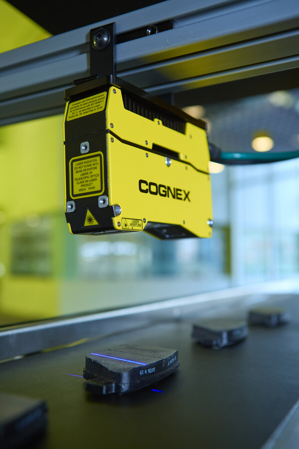 コグネックス、世界初のAI搭載3Dビジョンシステムを発表