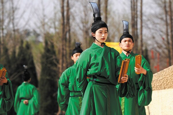 Xinzheng celebrates legacy of Yellow Emperor who led march to civilization