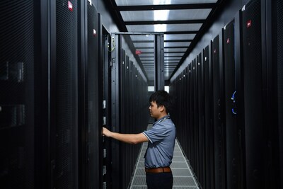 Viettel Opens the Largest Data Center in Vietnam, Implementing Green Tech, Ready for AI Development