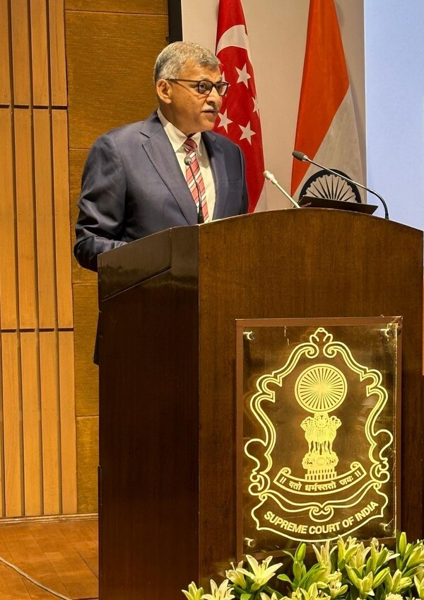 Photo caption: Chief Justice Sundaresh Menon delivering his Keynote Speech at the inaugural Singapore-India Conference on Technology